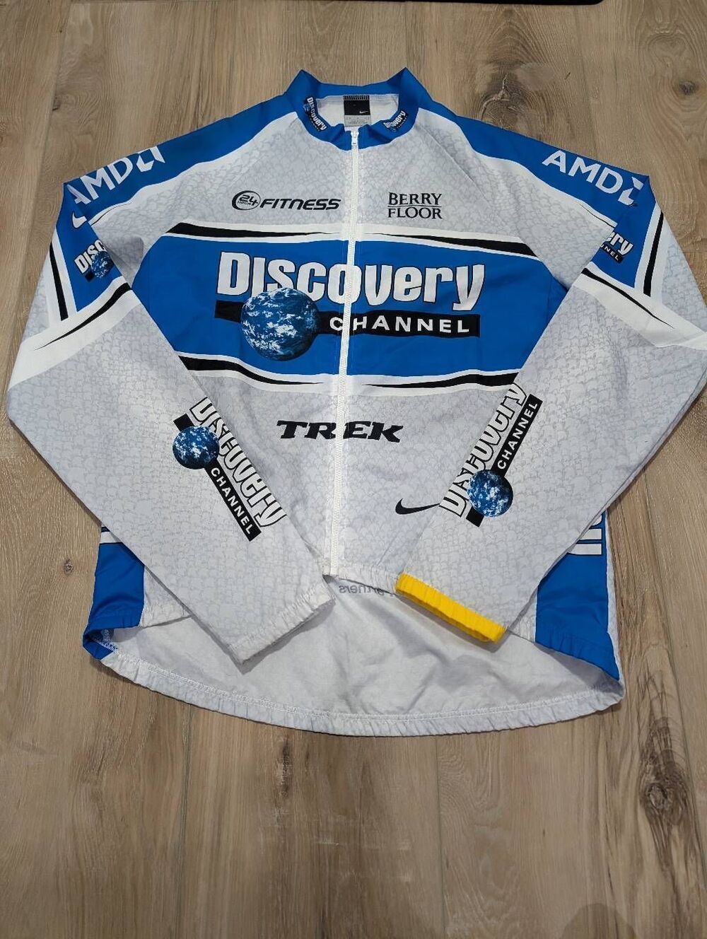 Nike Discovery Channel Trek Vintage 2005 Cycling Windbreaker Size M Jacket Italy